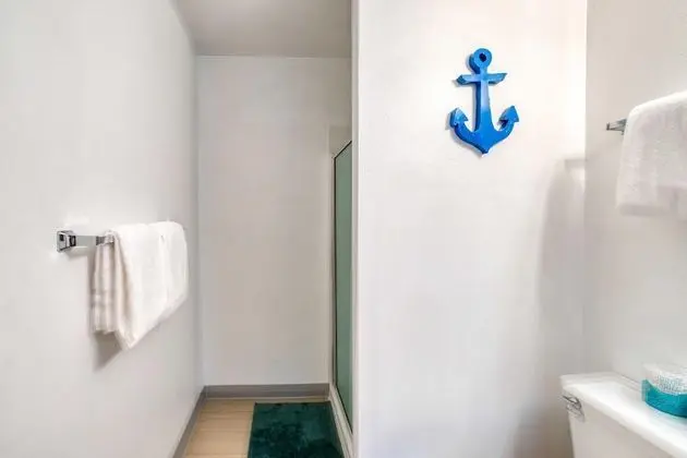 Ev, Birden Çok Yatak (Neptune's Cottage)