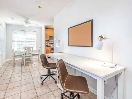 Ev, Birden Çok Yatak, Havuz Kullanımı, Havuz Manzaralı