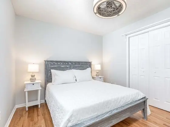 Ev, Birden Çok Yatak, Havuz Kullanımı, Havuz Manzaralı