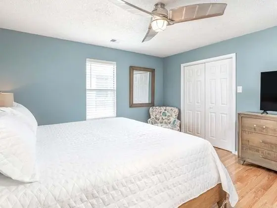 Ev, Birden Çok Yatak, Havuz Kullanımı, Havuz Manzaralı