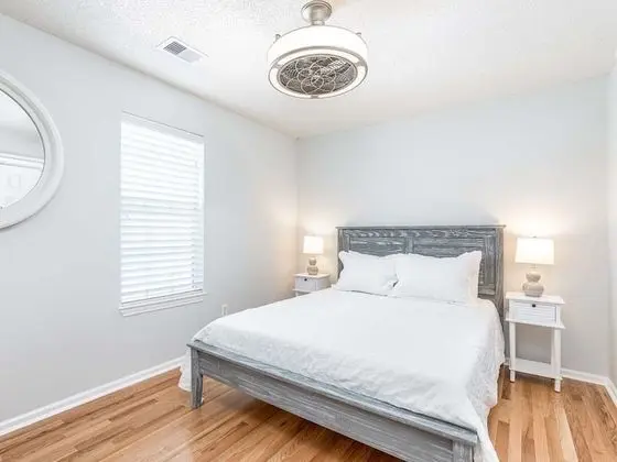 Ev, Birden Çok Yatak, Havuz Kullanımı, Havuz Manzaralı