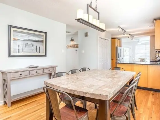 Ev, Birden Çok Yatak, Havuz Kullanımı, Havuz Manzaralı