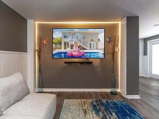 Ev, Birden Çok Yatak, Havuz Kullanımı, Havuz Manzaralı