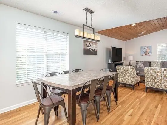 Ev, Birden Çok Yatak, Havuz Kullanımı, Havuz Manzaralı