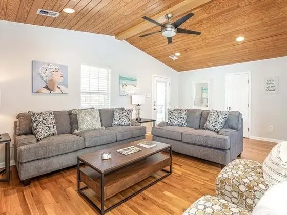 Ev, Birden Çok Yatak, Havuz Kullanımı, Havuz Manzaralı