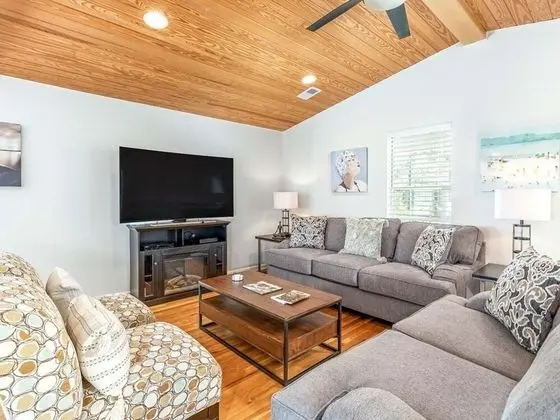 Ev, Birden Çok Yatak, Havuz Kullanımı, Havuz Manzaralı