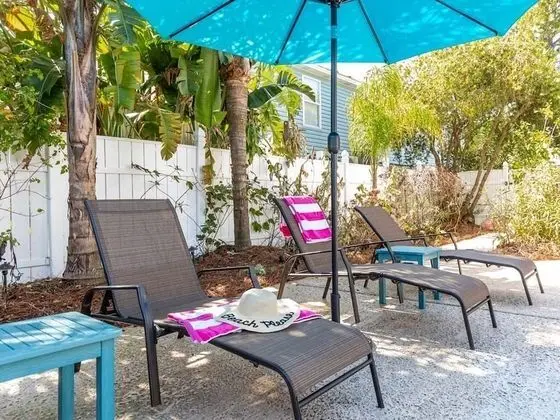 Ev, Birden Çok Yatak, Havuz Kullanımı, Havuz Manzaralı