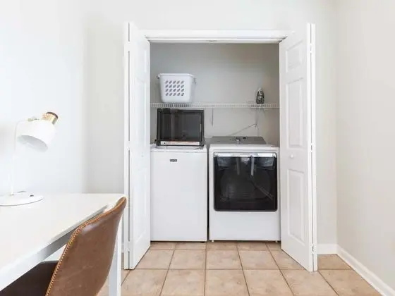 Ev, Birden Çok Yatak, Havuz Kullanımı, Havuz Manzaralı