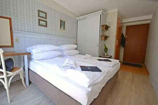 Classic Tek Büyük Yataklı Oda