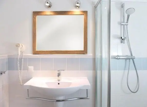 Luxury Tek Büyük Yataklı Oda