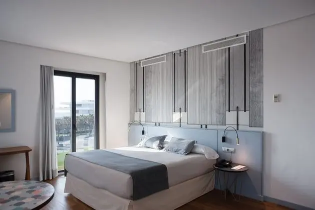 Junior Süit, 1 Büyük (Queen) Boy Yatak ve Çekyat, Deniz Manzaralı