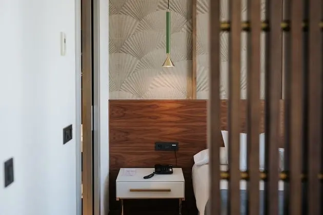 Junior Süit, 1 Büyük (Queen) Boy Yatak ve Çekyat, Deniz Manzaralı