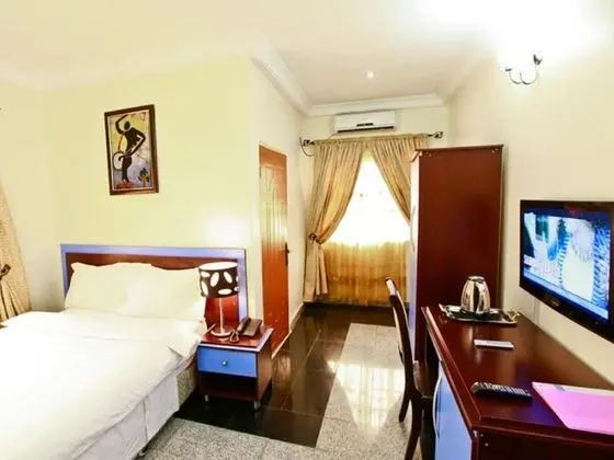 Royal Beach Room