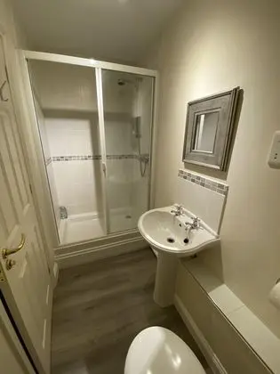 Apart Daire, Banyolu/Duşlu
