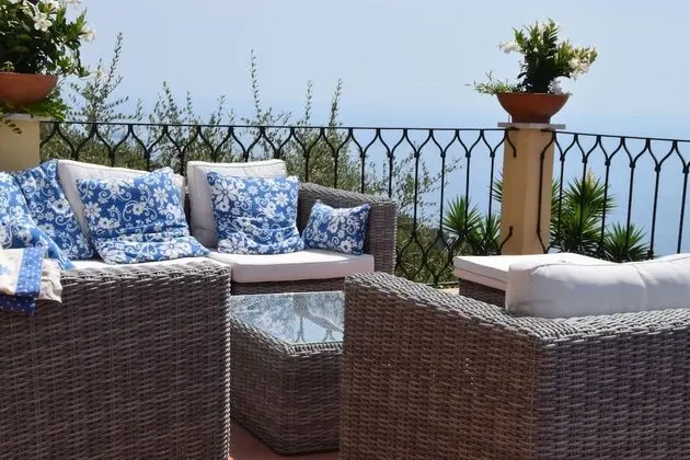 Apart Daire, 2 Yatak Odası, Teras, Deniz Manzaralı (Capri Suite)