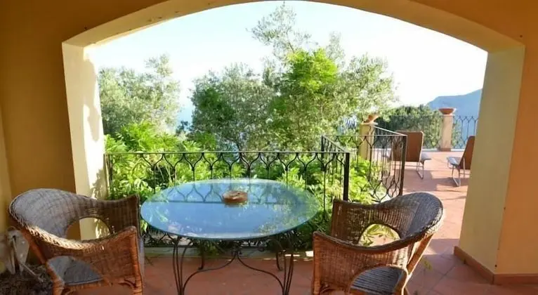 Apart Daire, 2 Yatak Odası, Teras, Deniz Manzaralı (Capri Suite)