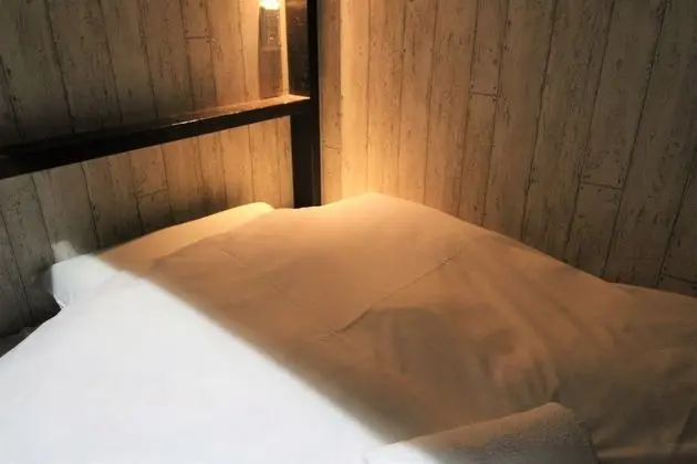 Ortak Ranzalı Oda, Karma Ranzalı Oda, Sigara İçilmez, Ortak Banyo