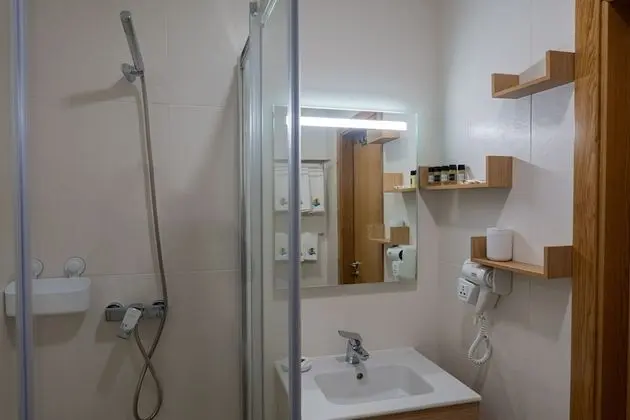 Basic Dört Kişilik Oda