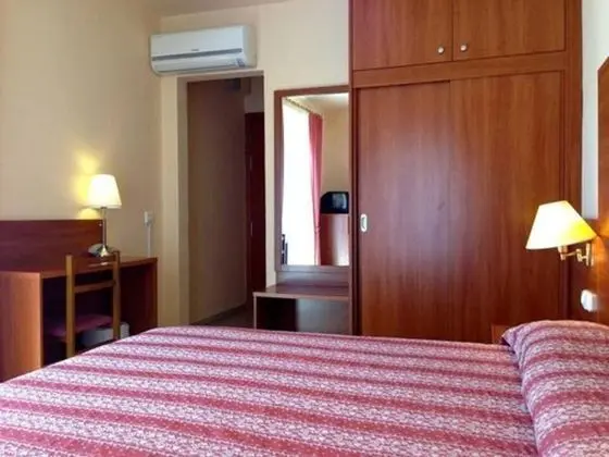 Tek Büyük Yataklı Oda, 1 Çift Kişilik veya 2 Tek Kişilik Yatak