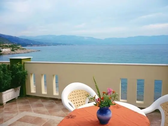 Apart Daire, Deniz Manzaralı