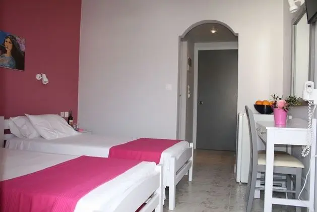 Üç Kişilik Oda