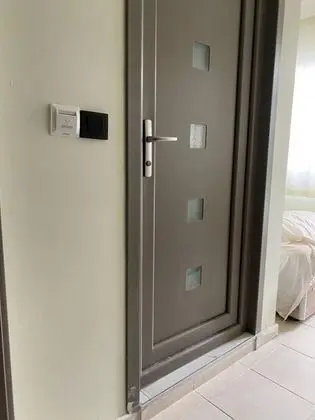 Triple, Bahçe Manzaralı