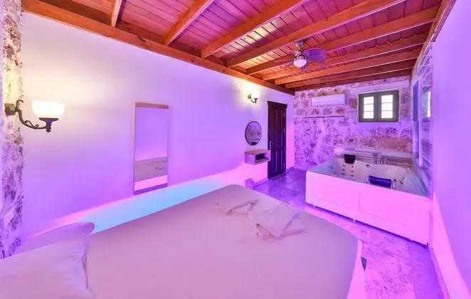 1+1 Villa, Havuz Manzaralı, Özel Havuzlu ve Jakuzili