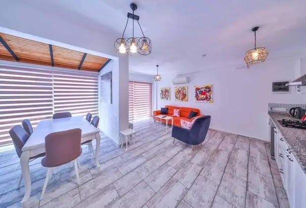 Villa, Dağ veya Havuz Manzaralı, Havuz Bağlantılı