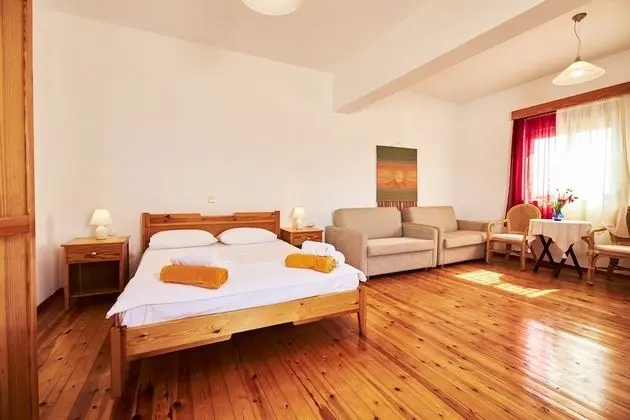 Family Villa (Helios)