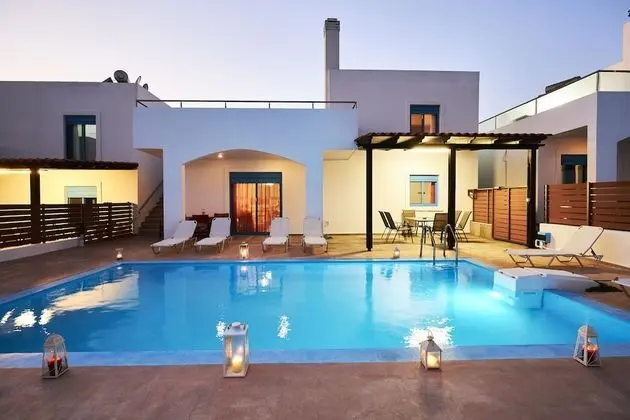 Family Villa (Helios)
