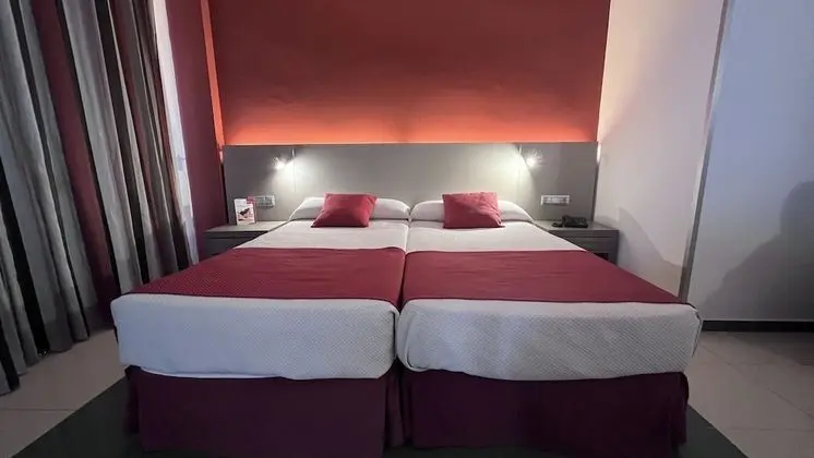 Economy Tek Büyük veya İki Ayrı Yataklı Oda (Free Spa)