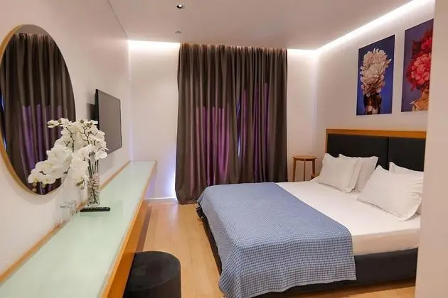 Deluxe Tek Büyük Yataklı Oda, Kısmi Deniz Manzaralı