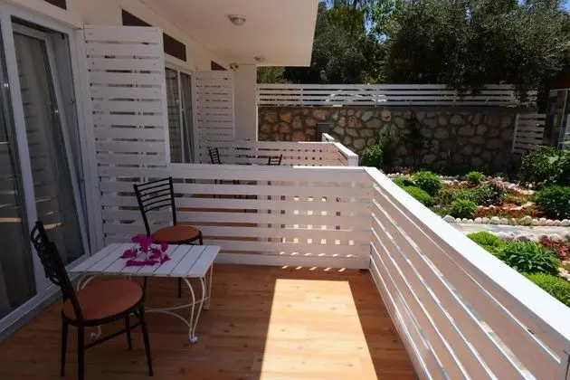 Aile Odası, Bahçe Manzaralı, Balkonlu