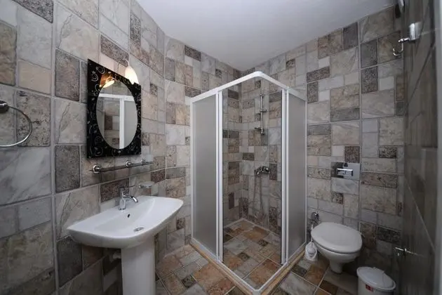 Aile Odası, Bahçe Manzaralı, Balkonlu