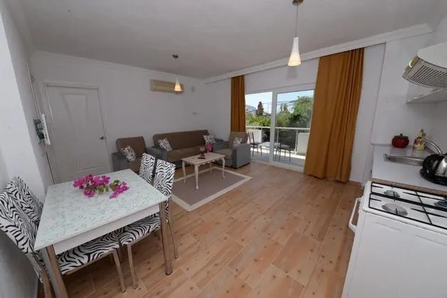 Apartment, Bahçe Manzaralı, Balkonlu