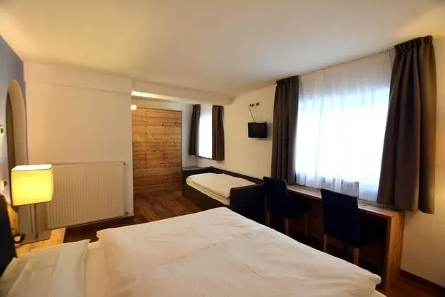 Superior Tek Büyük veya İki Ayrı Yataklı Oda