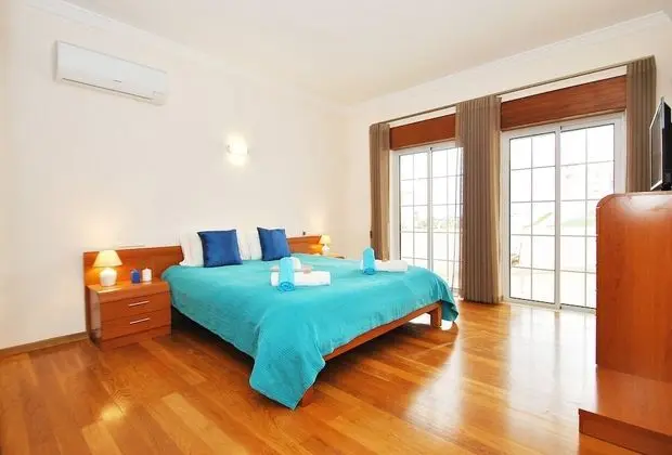 Villa, 5 Yatak Odası, Kişiye Özel Havuzlu, Havuz Manzaralı
