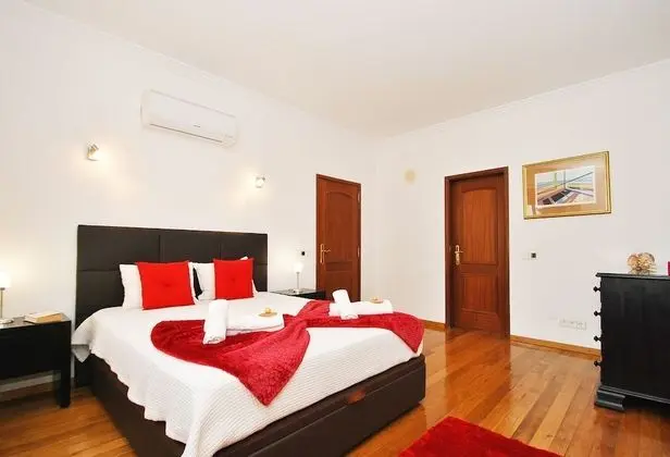 Villa, 5 Yatak Odası, Kişiye Özel Havuzlu, Havuz Manzaralı