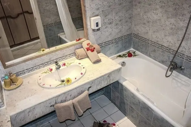 Tek Büyük veya İki Ayrı Yataklı Oda