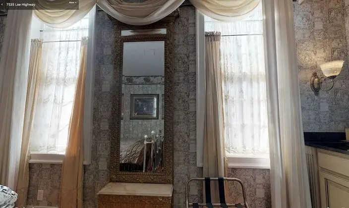 The Caldwell Room (River View)