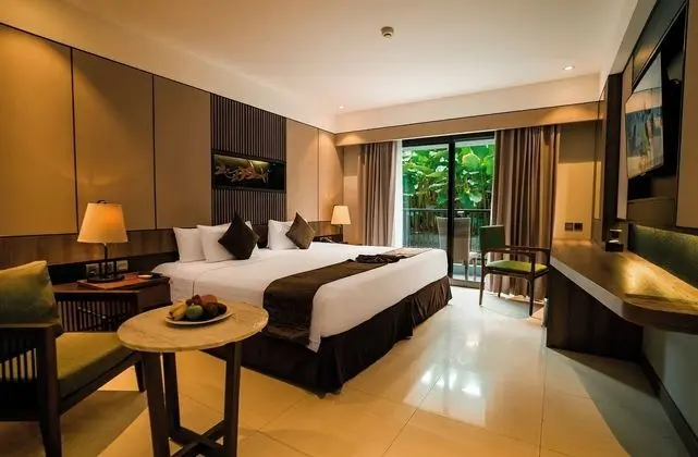 Deluxe Tek Büyük veya İki Ayrı Yataklı Oda, Balkon