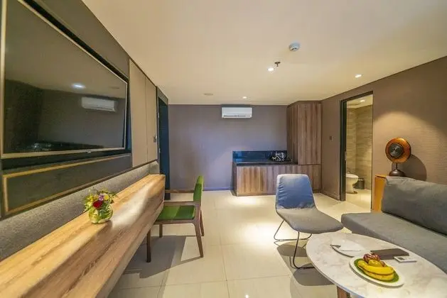 Executive Suite Room with Balcony