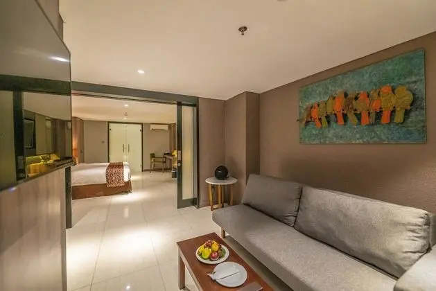 Executive Suite Room with Balcony