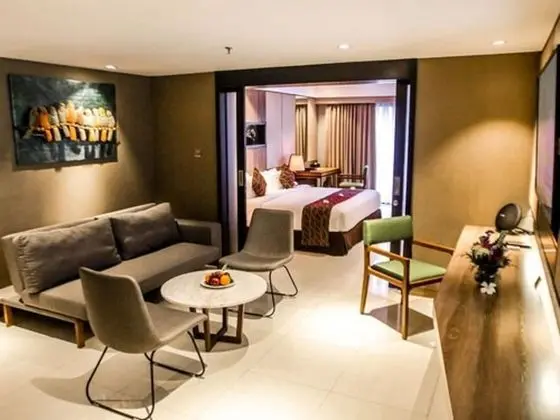 Executive Suite Room with Balcony