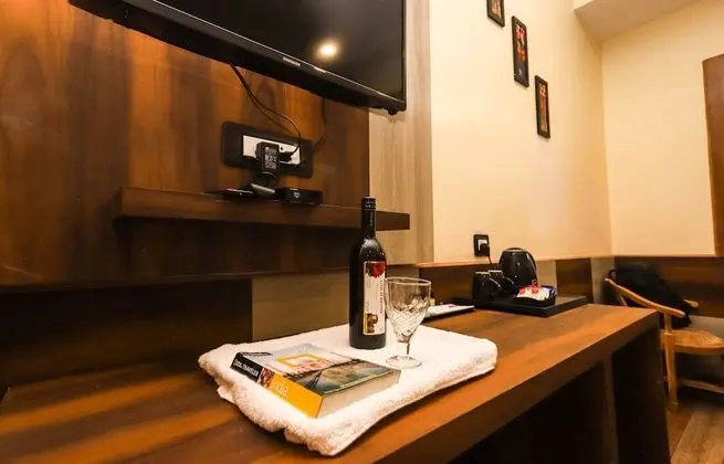 Premium Tek Büyük Yataklı Oda