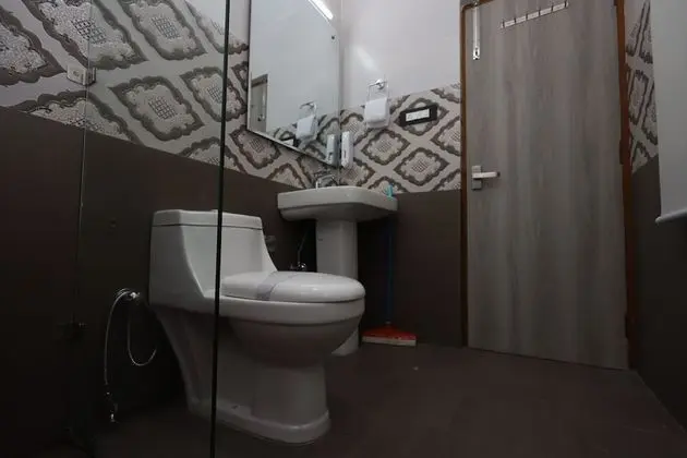 Premium Tek Büyük Yataklı Oda