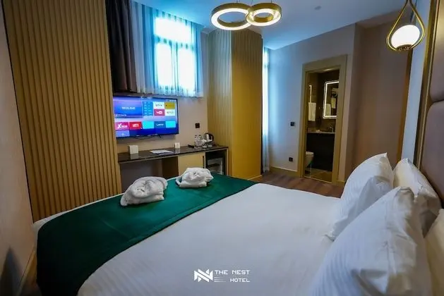 Deluxe Tek Büyük Yataklı Oda