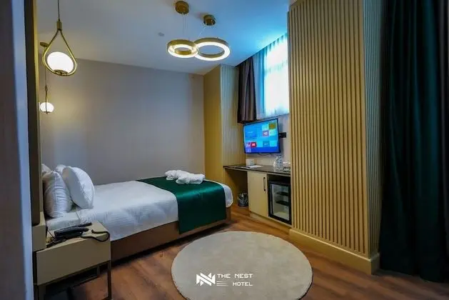 Deluxe Tek Büyük Yataklı Oda