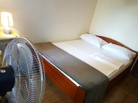 Basic Tek Büyük Yataklı Oda