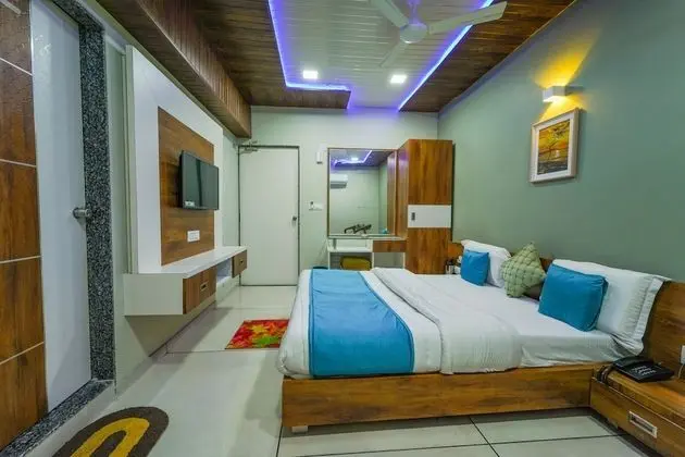 Deluxe Tek Büyük Yataklı Oda